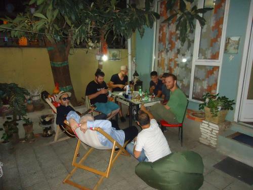 Hostal Nona's Guest House