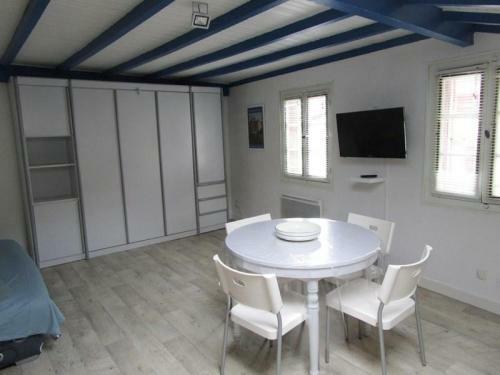 Rental Apartment Evariste Baignole 5