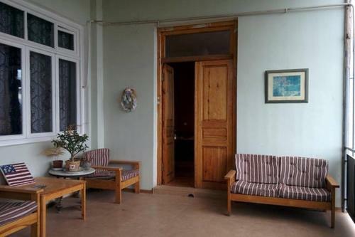Hostal Guesthouse Natali