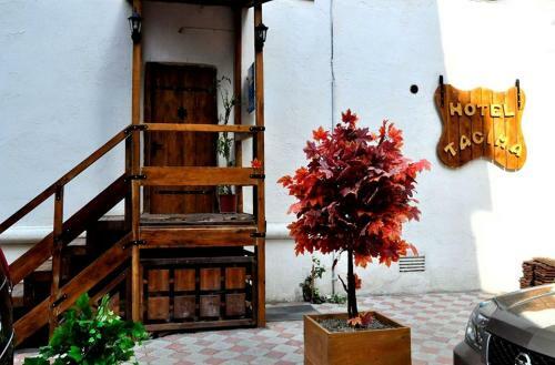 Hostal Tacima Guest House