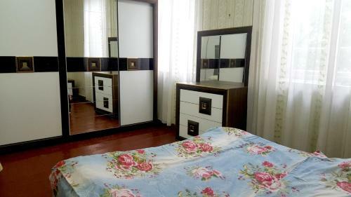 Hostal Mziuri Guest House