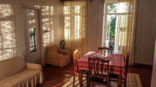 Hostal Mziuri Guest House