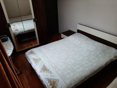 Mindia's Apartment