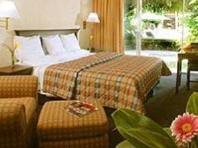 Fiesta Inn Aeropuerto Hotel