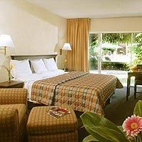 Fiesta Inn Aeropuerto Hotel