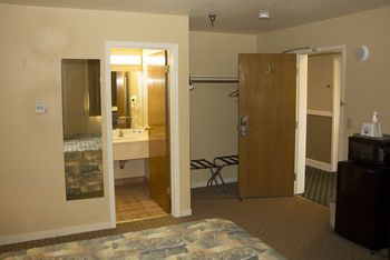 Hotel America's Best Value Inn