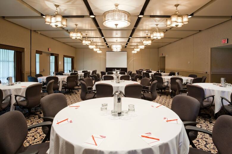 Radisson Hotel & Conference Center