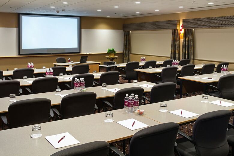 Radisson Hotel & Conference Center