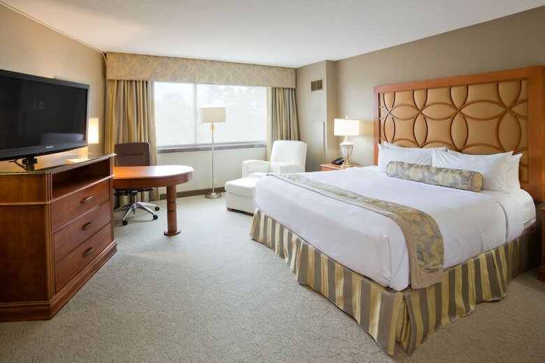 Radisson Hotel & Conference Center