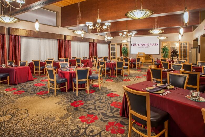 Radisson Hotel & Conference Center
