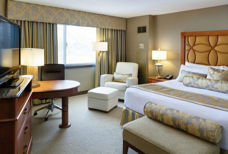 Radisson Hotel & Conference Center