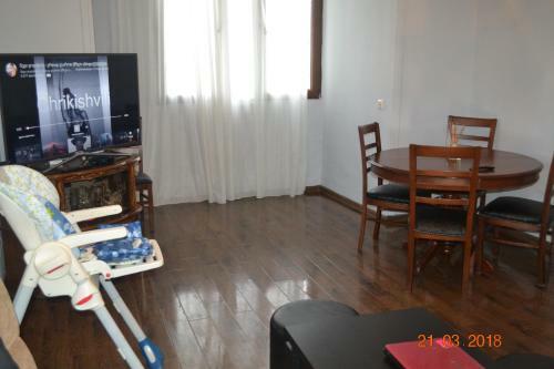 Apartment On Akhmeteli 3