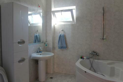 Hostal Batumi Green Cape Guest House
