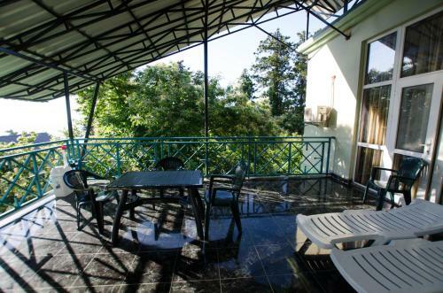 Hostal Batumi Green Cape Guest House