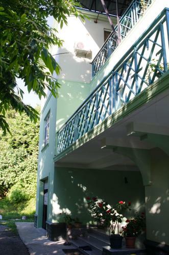 Hostal Batumi Green Cape Guest House