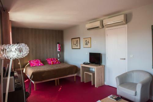 Bliss Hotel