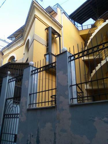 Da-ma Apartments