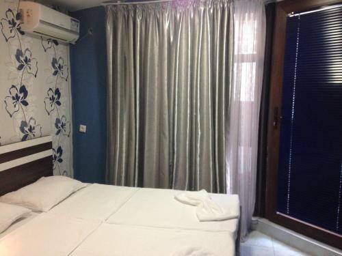 Hostal Meidani Guest House