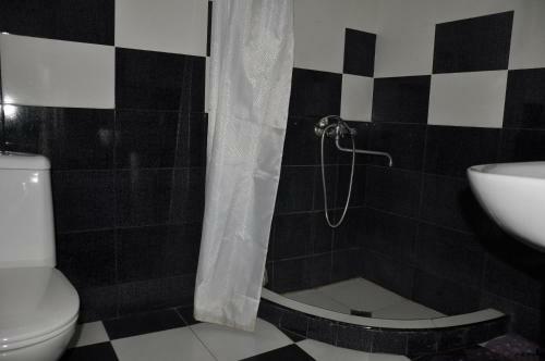 Hostal Tin-tina Guesthouse
