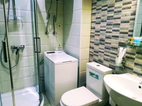 Sea Towers Apartments Manuk