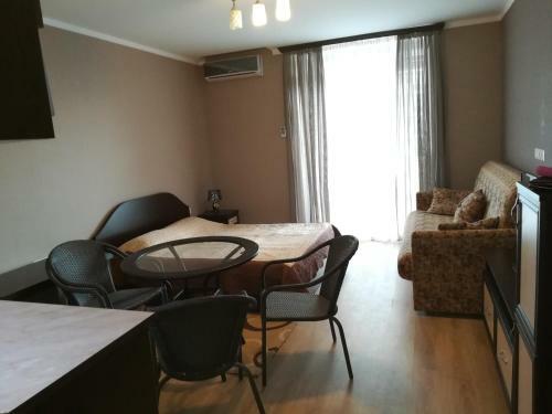 Sea Towers Apartments Manuk