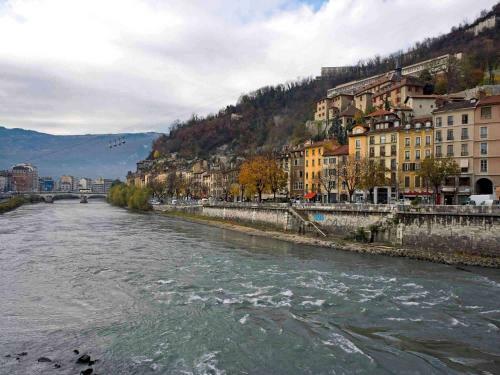 Hotelf1 Grenoble Universit�