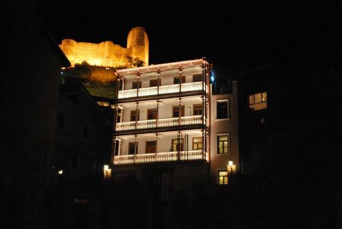 Hotel At Gomi 19
