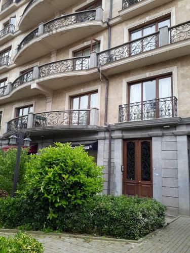 White Home Apartments