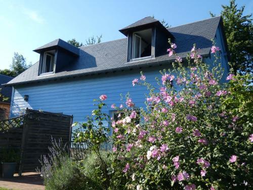 Bed & Breakfast Les Petits Matins Bleus - Chambres D'h�tes "les Pommiers"