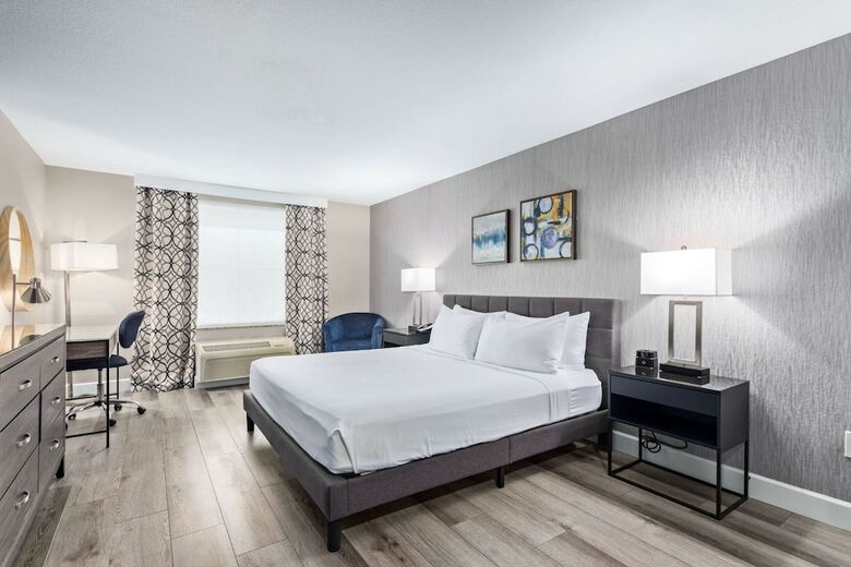 Hotel Fountain Hills Resort By Holiday Inn