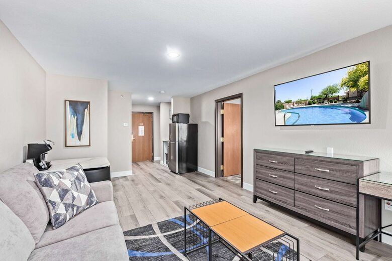 Hotel Fountain Hills Resort By Holiday Inn