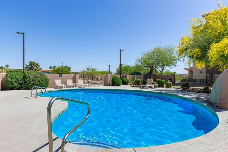 Hotel Fountain Hills Resort By Holiday Inn