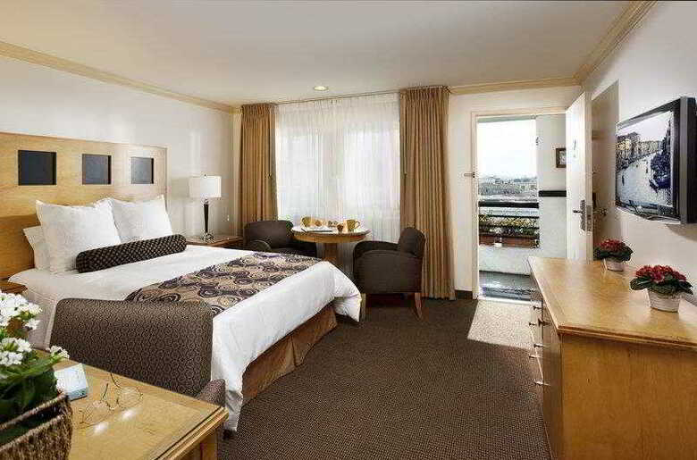 Hotel Best Western Carlyle Inn