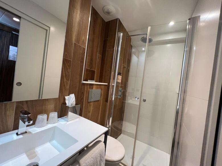 Quality Hotel Acanthe - Boulogne Billancourt