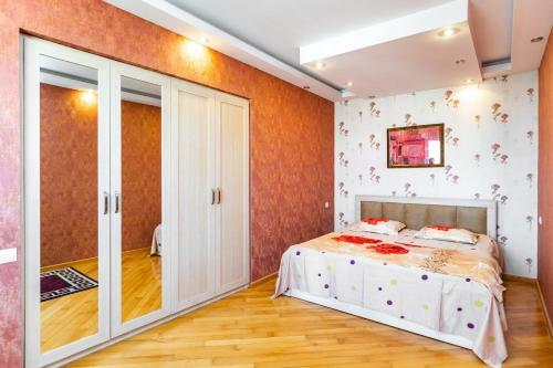 Sports Palace Apartment