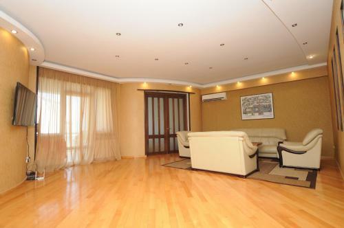 Sports Palace Apartment