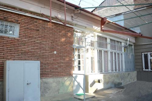 Apartment On Izashvili 17