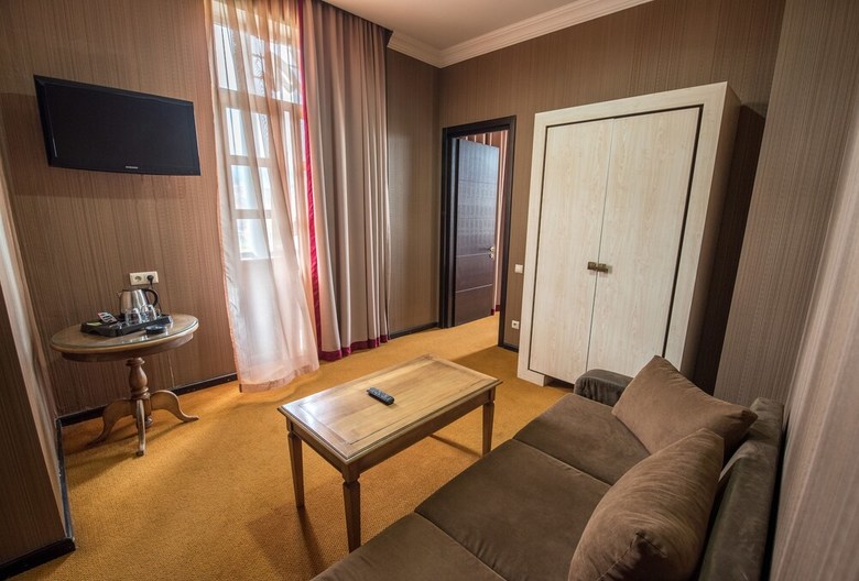 Kopala Rikhe Hotel