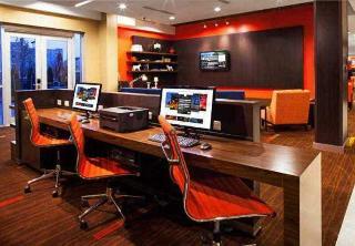 Holiday Inn Hotel & Suites London