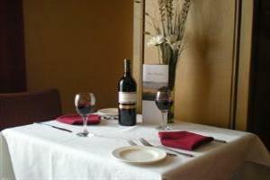 Holiday Inn Hotel & Suites London