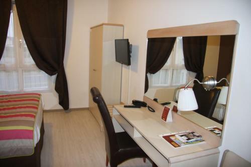 Brit Hotel Cherbourg