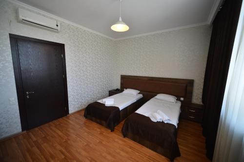 Hotel Holiday House Batumi