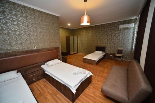 Hotel Holiday House Batumi