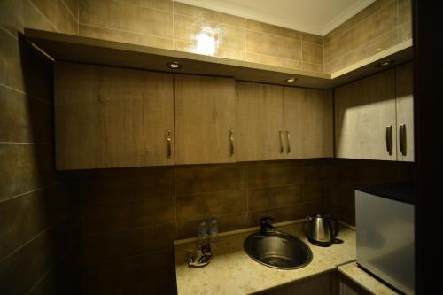 Hotel Holiday House Batumi