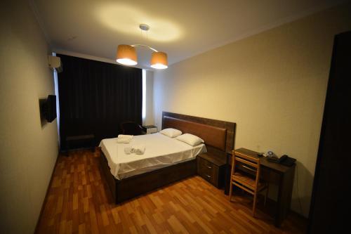 Hotel Holiday House Batumi