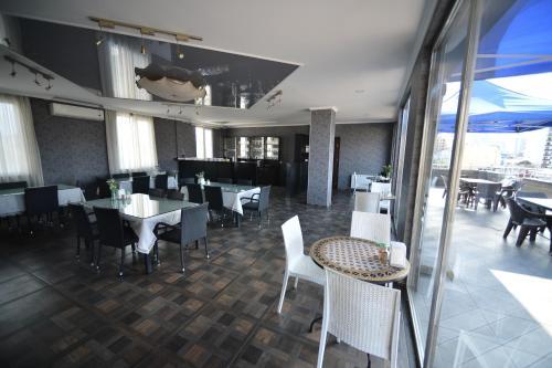 Hotel Holiday House Batumi