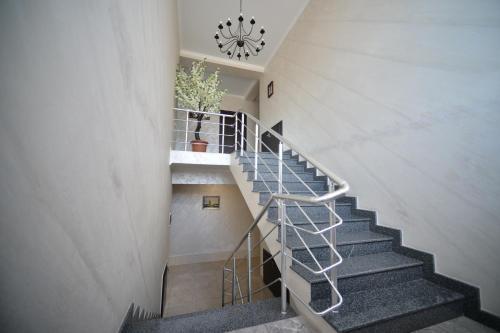 Hotel Holiday House Batumi