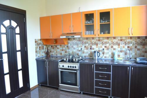 Hostal Shalva Apartment