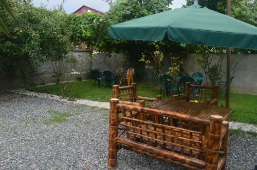 Hostal Shalva Apartment