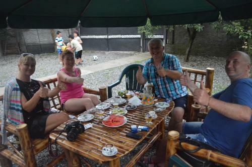 Hostal Shalva Apartment